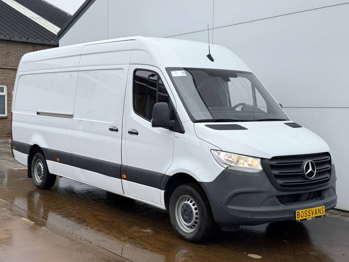 Mercedes-Benz Sprinter Mercedes-Benz Sprinter 315 1.9 CDI Automaat L3H2 Climate Control Adaptieve Cruise Carplay Trekhaak 2.8t Camera Stoelverwarming Parkeersensoren voor achter