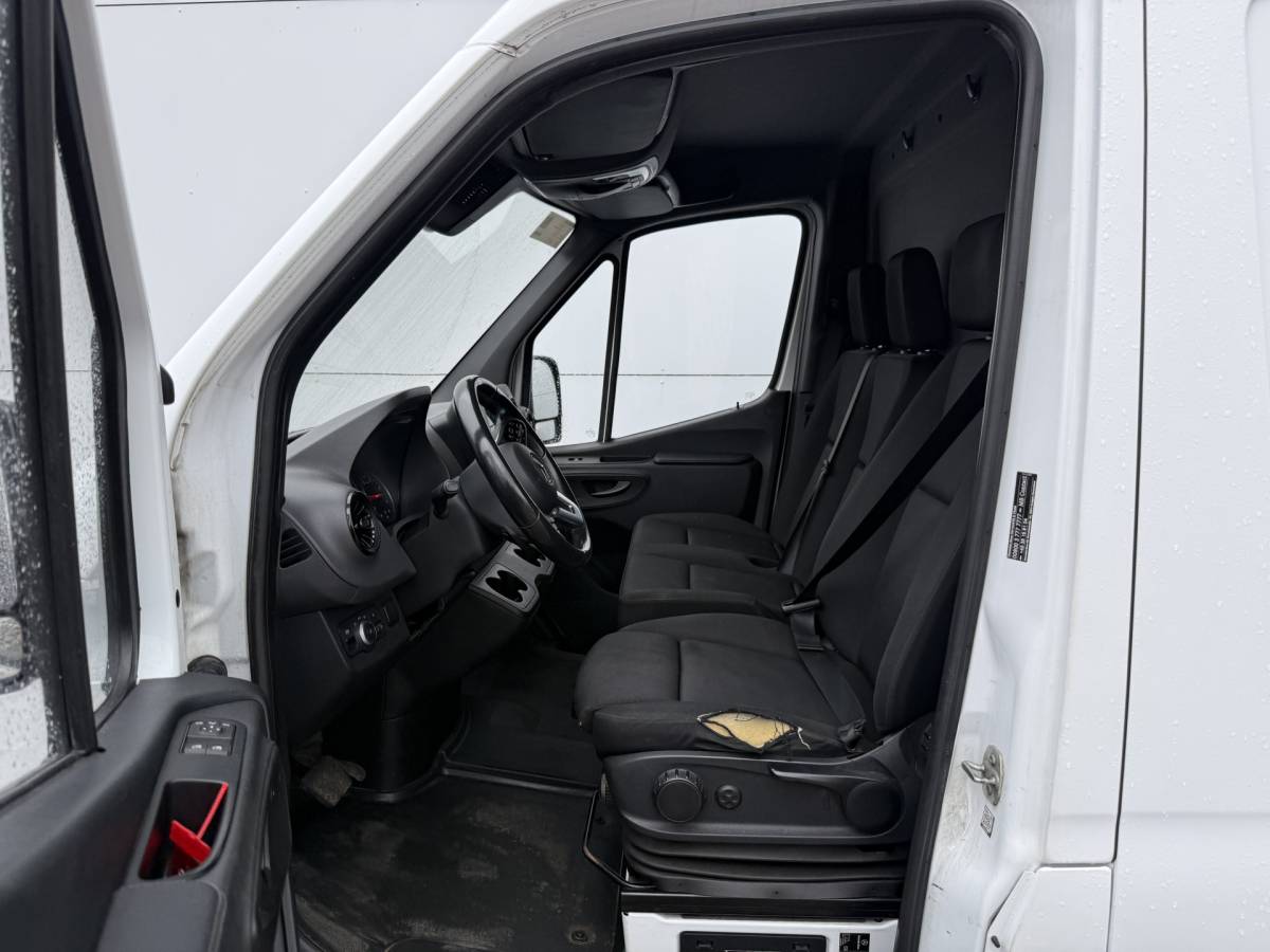 Mercedes-Benz Sprinter Mercedes-Benz Sprinter 315 1.9 CDI Automaat L3H2 Climate Control Adaptieve Cruise Carplay Trekhaak 2.8t Camera Stoelverwarming Parkeersensoren voor achter