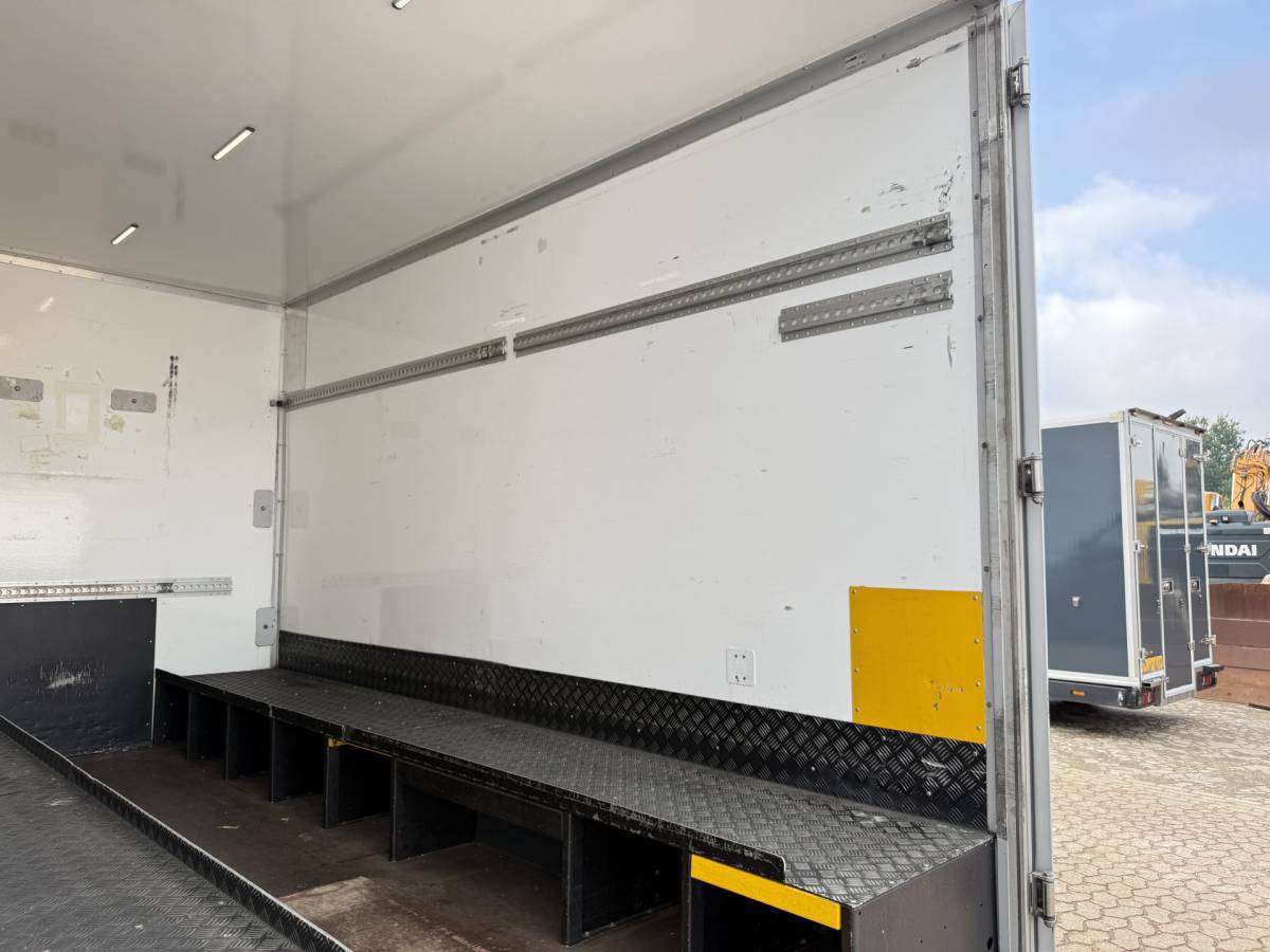 Renault Master Renault Master Plancher T35 2.3 DCI 150PK Lowliner Bakwagen Airco Cruise Control Camera Foodtruck Meubelbak Paardenwagen