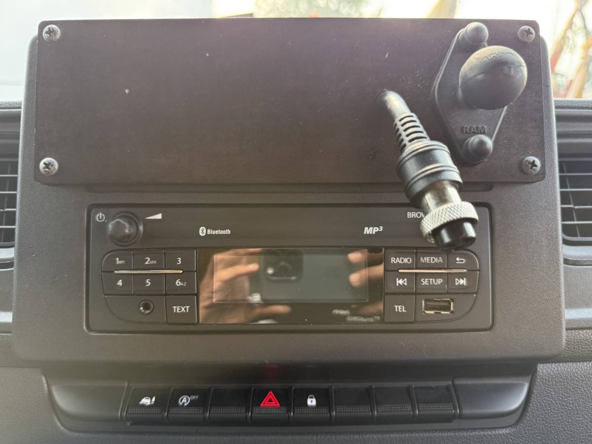 Renault Master Renault Master Plancher T35 2.3 DCI 150PK Lowliner Bakwagen Airco Cruise Control Camera Foodtruck Meubelbak Paardenwagen