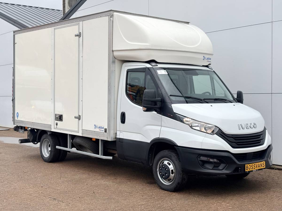 Iveco Daily Iveco Daily 35C16 3.0 160PK Bakwagen Laadklep Zijdeur Camera Climate Control Bluetooth  Meubelbak Koffer