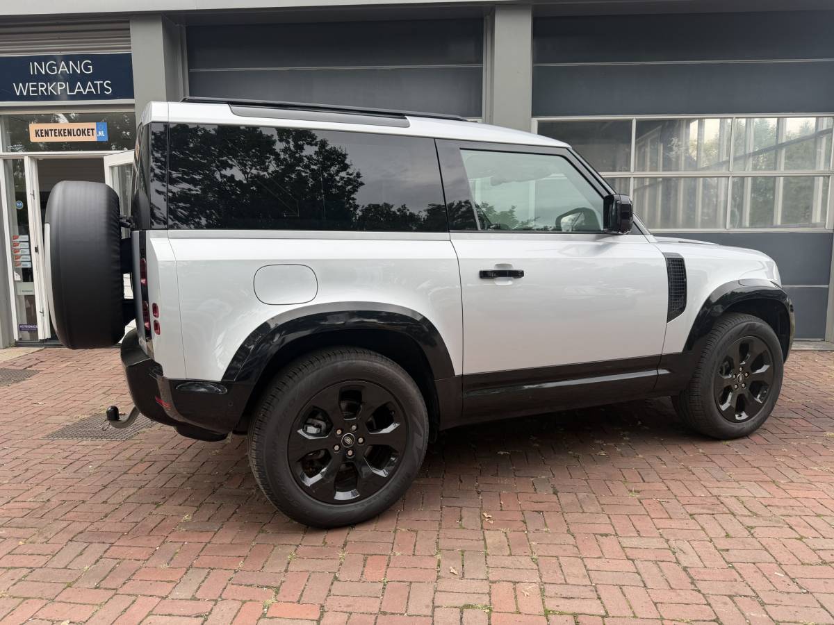 Land Rover Defender Land Rover Defender 3.0 D200 90 MHEV S Grijskenteken uit 2021 km 125.000
