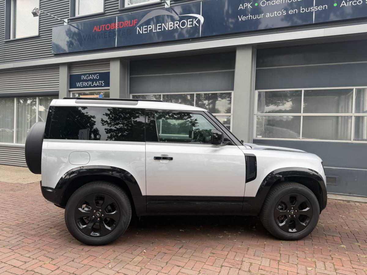 Land Rover Defender Land Rover Defender 3.0 D200 90 MHEV S Grijskenteken uit 2021 km 125.000