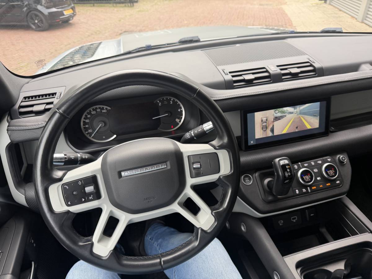 Land Rover Defender Land Rover Defender 3.0 D200 90 MHEV S Grijskenteken uit 2021 km 125.000