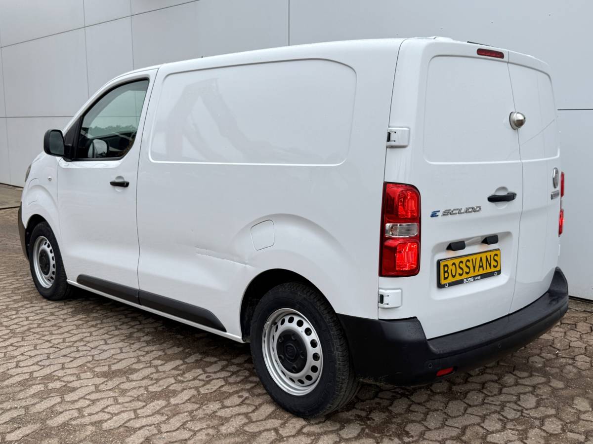 Fiat E-Scudo Fiat e-Scudo 50 kWh 136PK Elektrisch! L1 223km WLTP 94,9% (SOH) Snelladen Climate control Cruise control Carplay Parkeersensoren