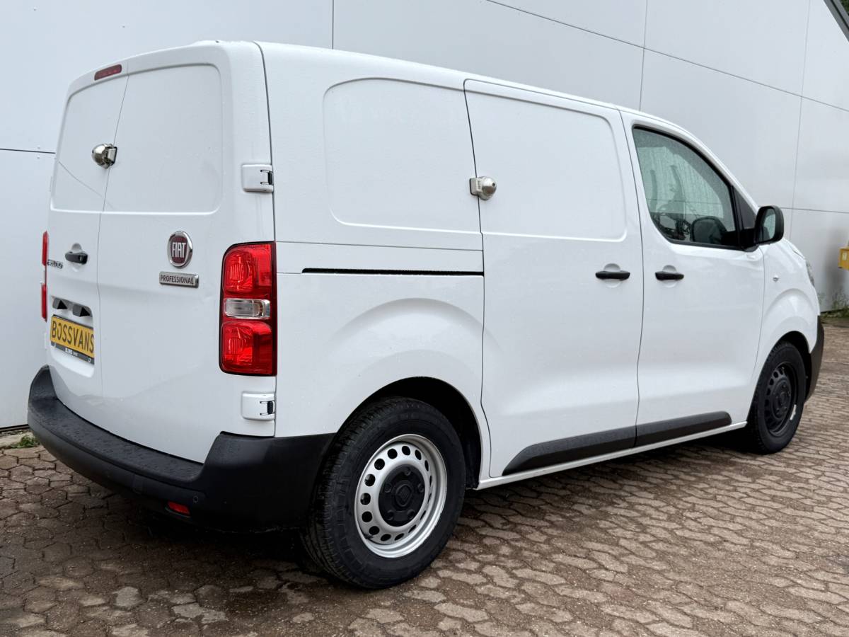 Fiat E-Scudo Fiat e-Scudo 50 kWh 136PK Elektrisch! L1 223km WLTP 94,9% (SOH) Snelladen Climate control Cruise control Carplay Parkeersensoren
