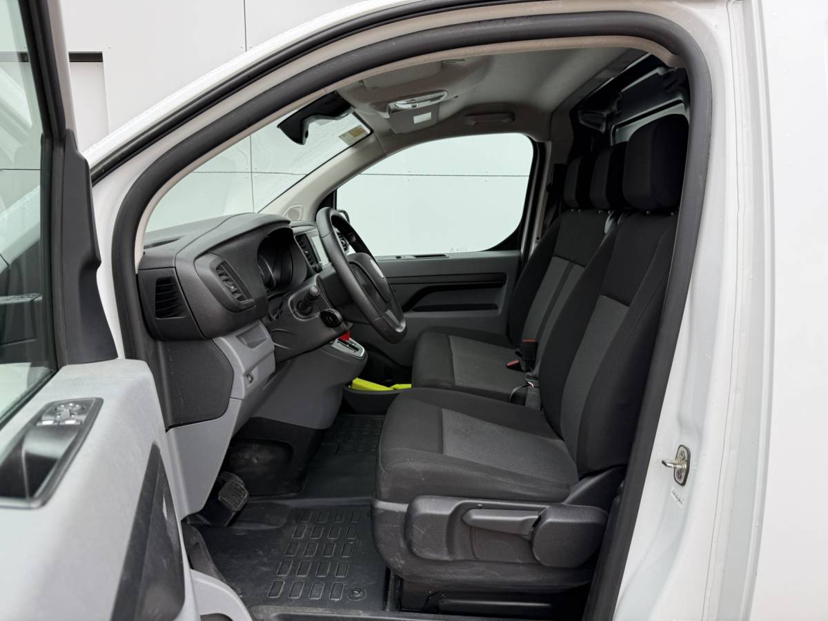 Fiat E-Scudo Fiat e-Scudo 50 kWh 136PK Elektrisch! L1 223km WLTP 94,9% (SOH) Snelladen Climate control Cruise control Carplay Parkeersensoren