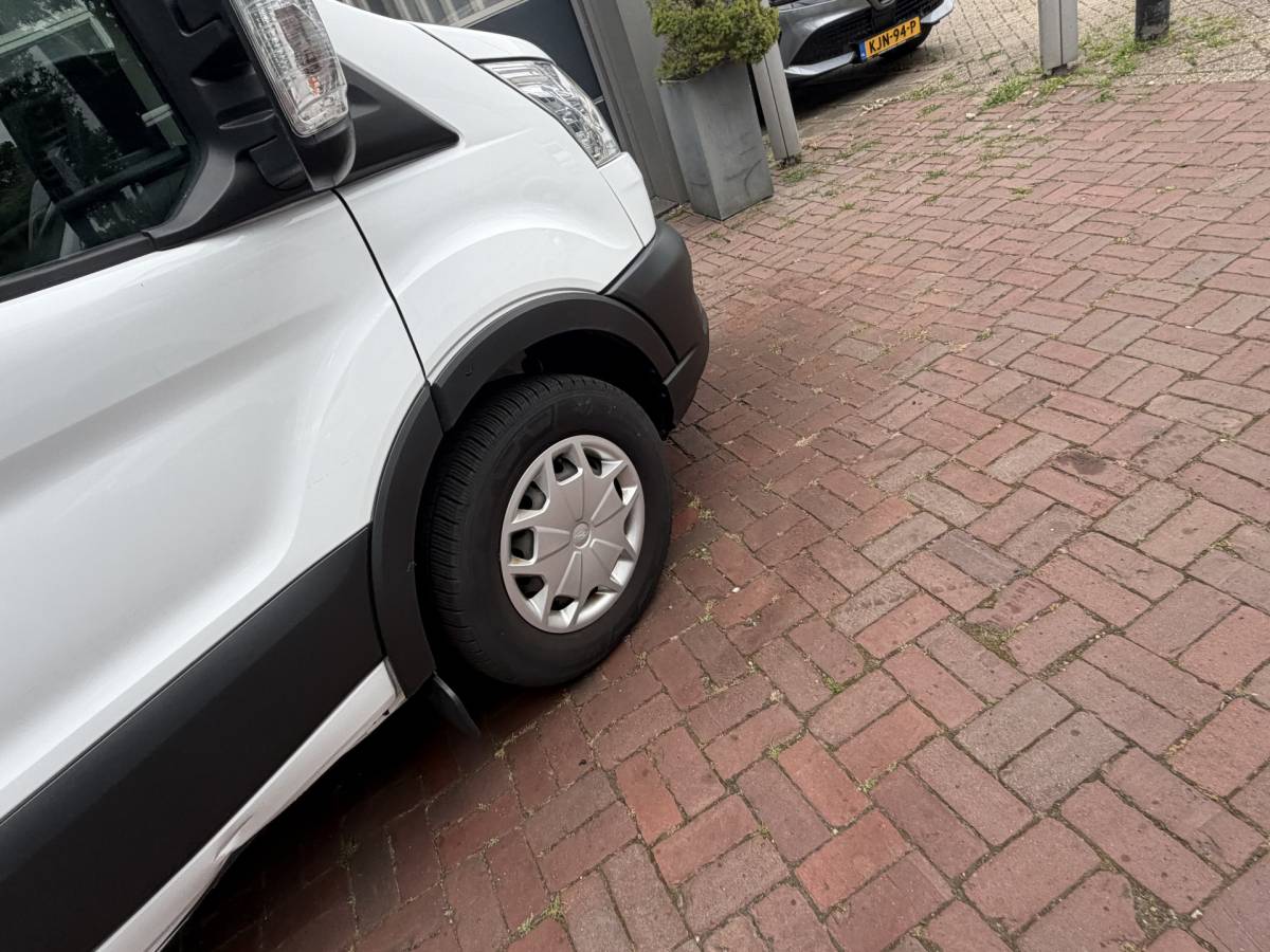 Ford Transit Ford Transit 350 2.0 TDCI L5H1 Trend Skeletal Bj 2021 Km 64.000 Grote laadbak