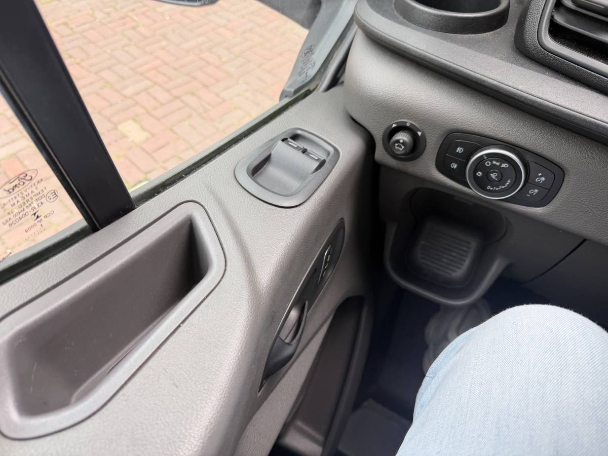 Ford Transit Ford Transit 350 2.0 TDCI L5H1 Trend Skeletal Bj 2021 Km 64.000 Grote laadbak