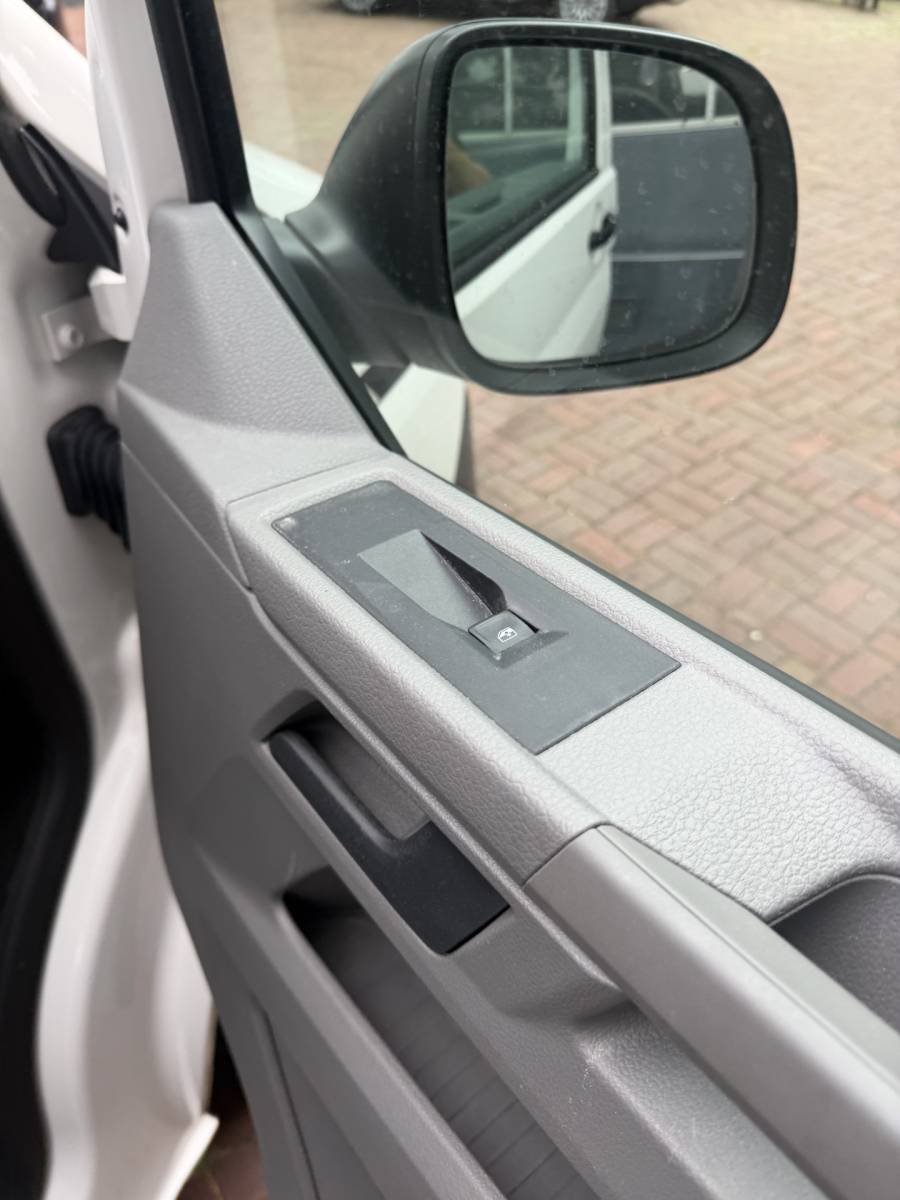 Volkswagen Transporter Volkswagen Transporter 2.0 TDI L2H3 Bj 2023 Km 37.000 BPM VRIJ APK 07-2027 1e eigenaar !!