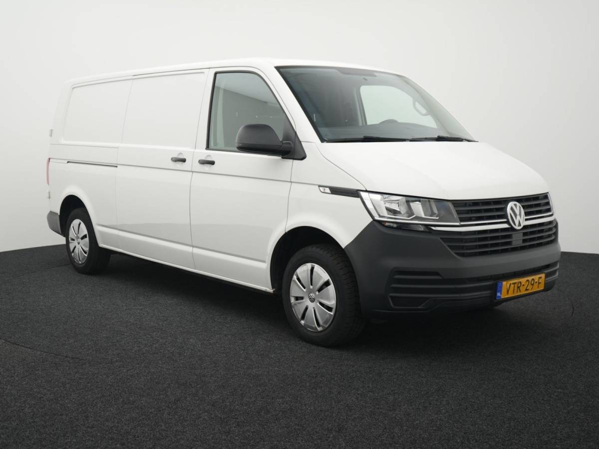 Volkswagen Transporter Volkswagen Transporter 2.0 TDI L2H3 Bj 2023 Km 37.000 BPM VRIJ APK 07-2027 1e eigenaar !!