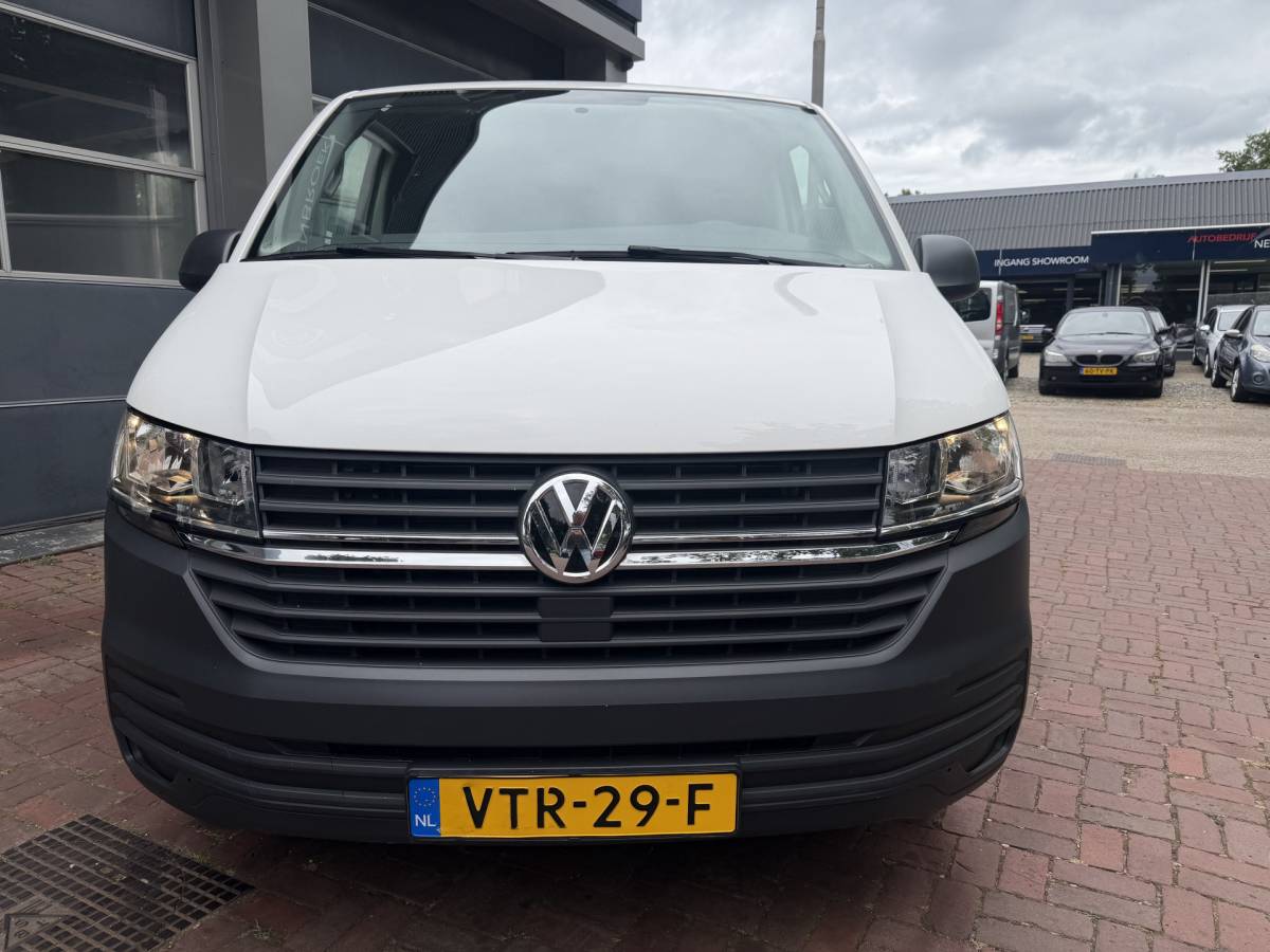 Volkswagen Transporter Volkswagen Transporter 2.0 TDI L2H3 Bj 2023 Km 37.000 BPM VRIJ APK 07-2027 1e eigenaar !!