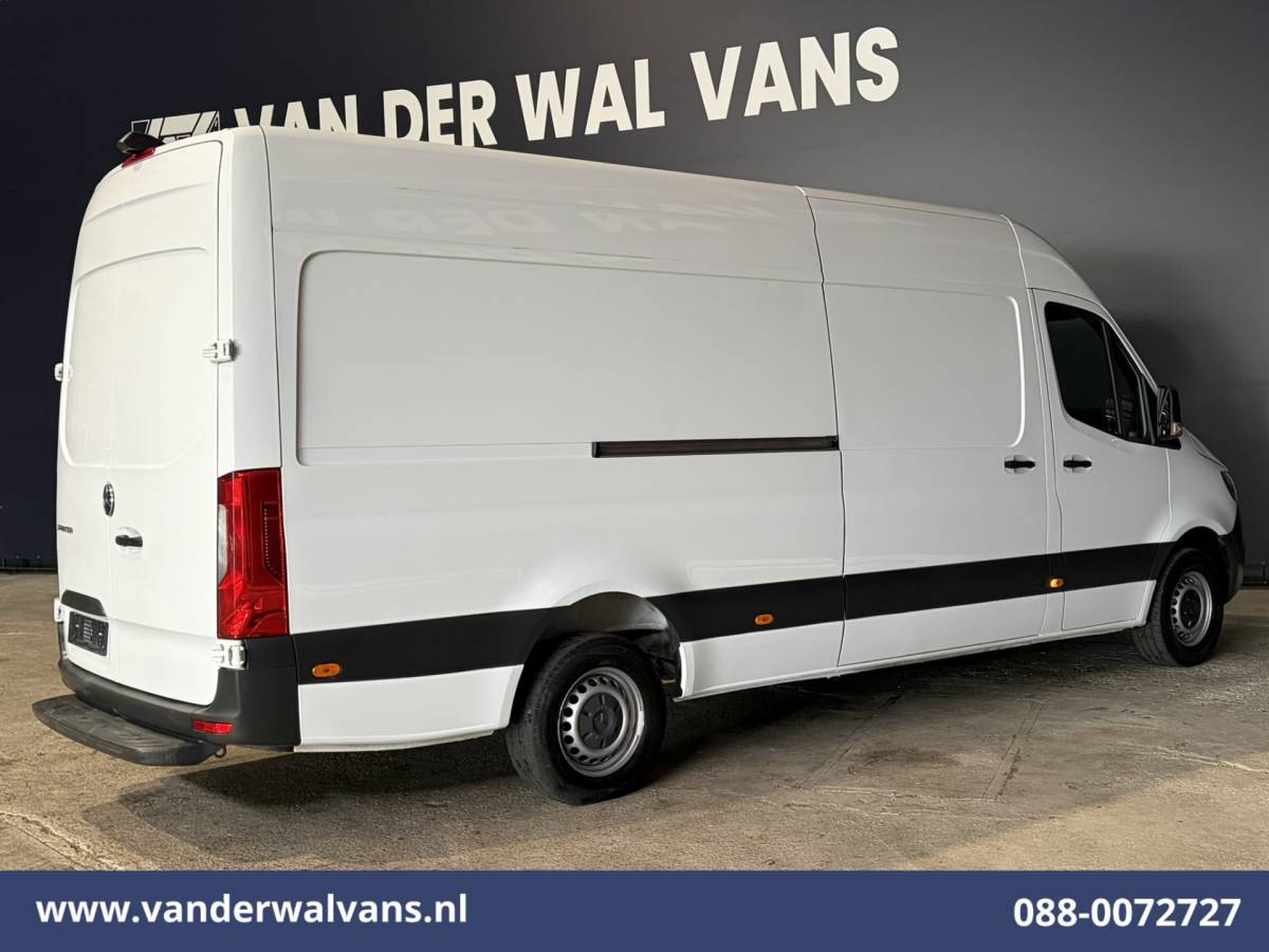 Mercedes-Benz Sprinter Mercedes-Benz Sprinter 317 CDI 170pk L3H2 Euro6 Airco | XXL MBUX | Camera | Navigatie | Apple Carplay | Cruisecontrol Android Auto, Bijrijdersbank