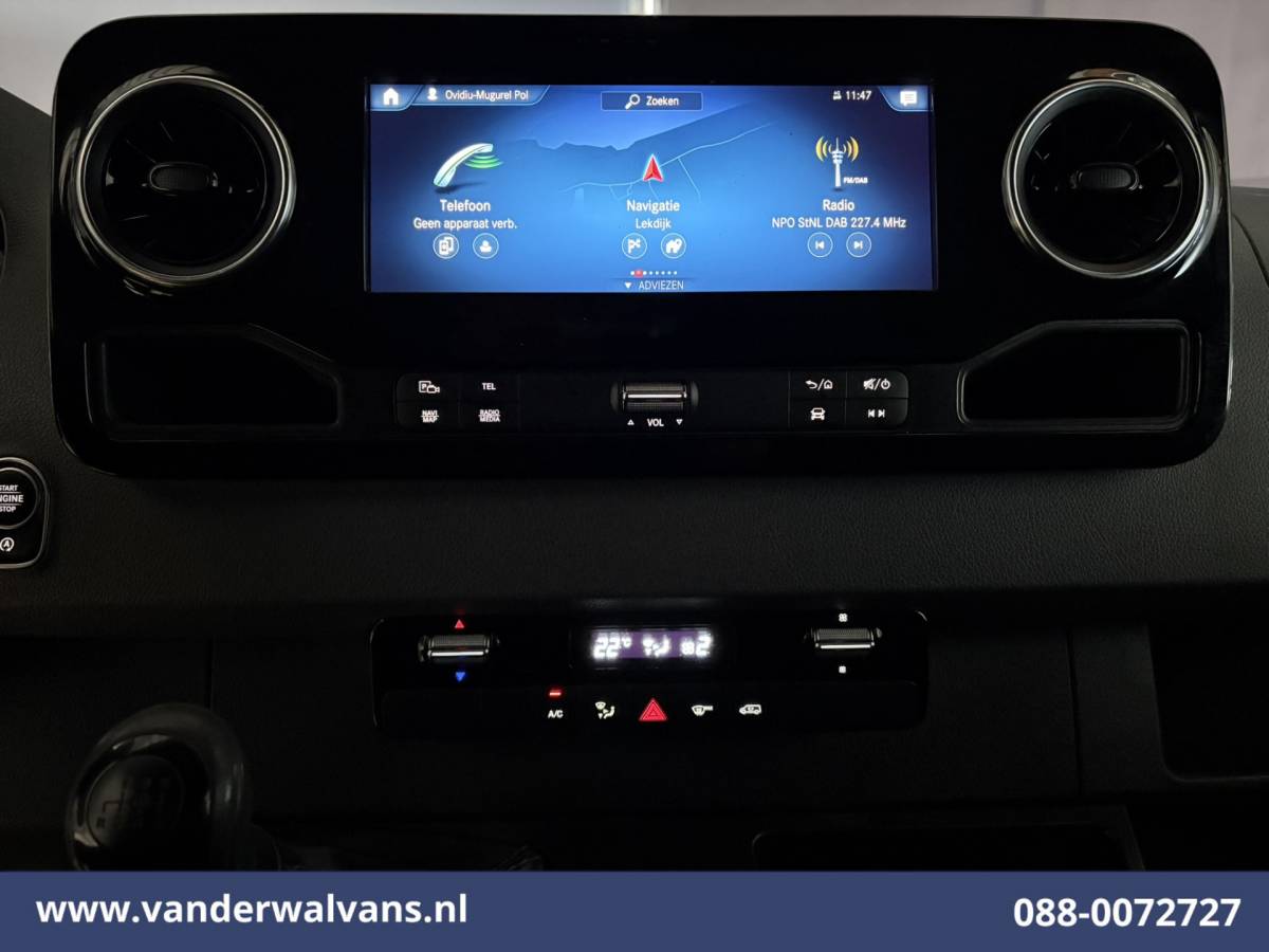 Mercedes-Benz Sprinter Mercedes-Benz Sprinter 317 CDI 170pk L3H2 Euro6 Airco | XXL MBUX | Camera | Navigatie | Apple Carplay | Cruisecontrol Android Auto, Bijrijdersbank