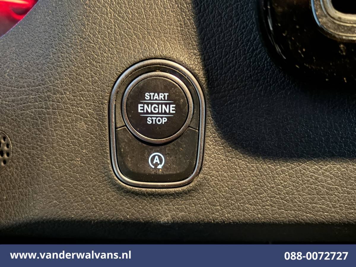 Mercedes-Benz Sprinter Mercedes-Benz Sprinter 317 CDI 170pk L3H2 Euro6 Airco | XXL MBUX | Camera | Navigatie | Apple Carplay | Cruisecontrol Android Auto, Bijrijdersbank
