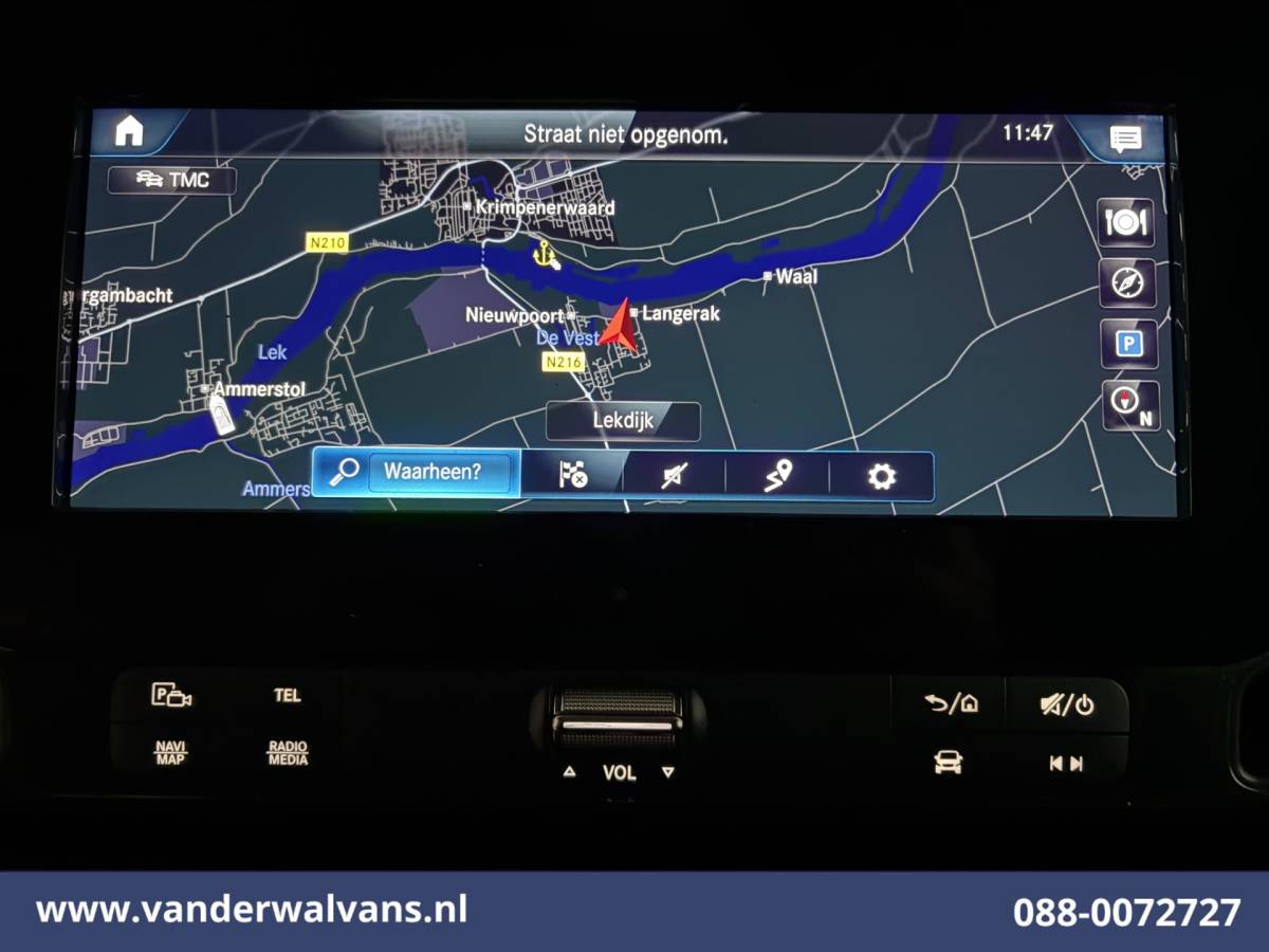 Mercedes-Benz Sprinter Mercedes-Benz Sprinter 317 CDI 170pk L3H2 Euro6 Airco | XXL MBUX | Camera | Navigatie | Apple Carplay | Cruisecontrol Android Auto, Bijrijdersbank
