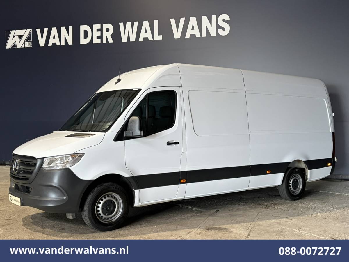 Mercedes-Benz Sprinter Mercedes-Benz Sprinter 317 CDI 170pk L3H2 Euro6 Airco | XXL MBUX | Camera | Navigatie | Apple Carplay | Cruisecontrol Android Auto, Bijrijdersbank