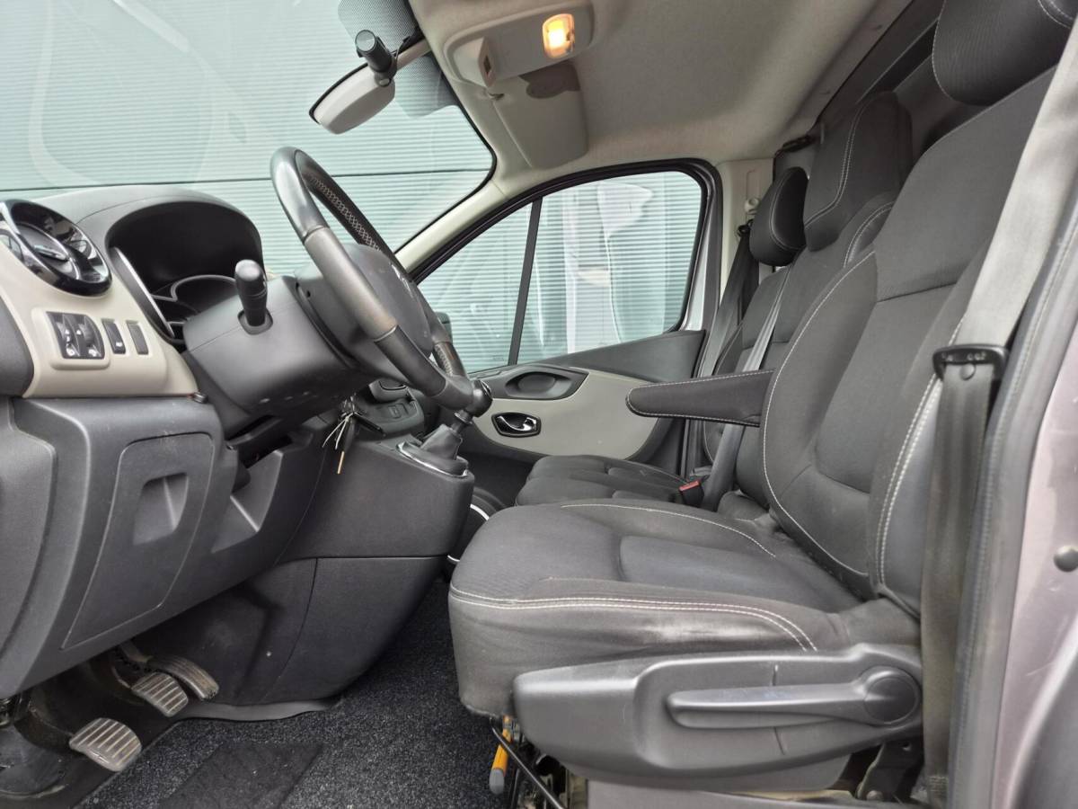 Renault Trafic Renault Trafic 1.6 dCi T29 L2H1 Airco Cruise Navi 125pk