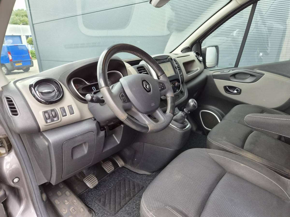 Renault Trafic Renault Trafic 1.6 dCi T29 L2H1 Airco Cruise Navi 125pk