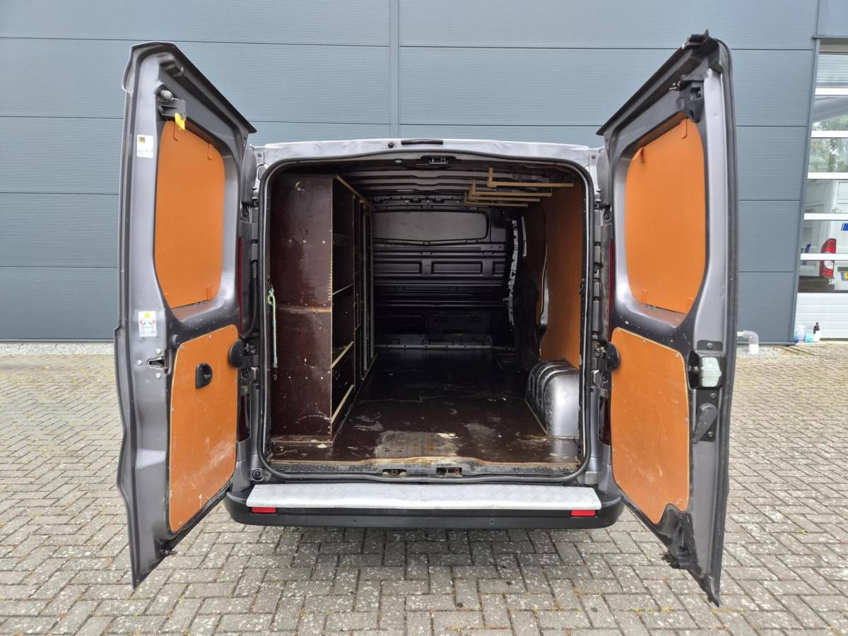Renault Trafic Renault Trafic 1.6 dCi T29 L2H1 Airco Cruise Navi 125pk