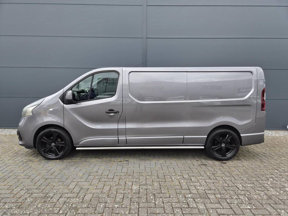 Renault Trafic Renault Trafic 1.6 dCi T29 L2H1 Airco Cruise Navi 125pk