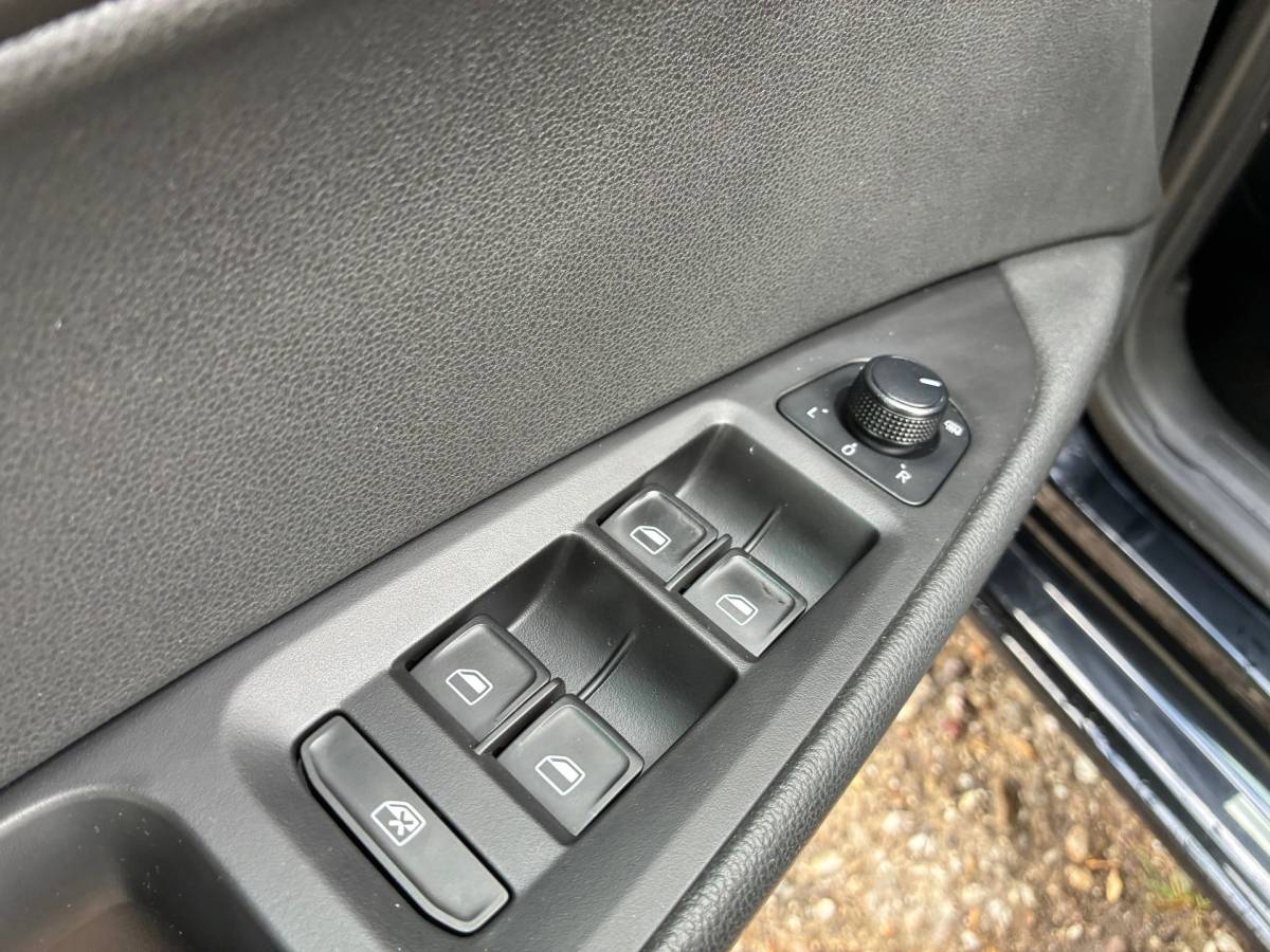 SEAT Leon Seat Leon ST 1.2 TSI Style First Edition | Half leder + Cruise + Clima nu € 5.975,-!!!