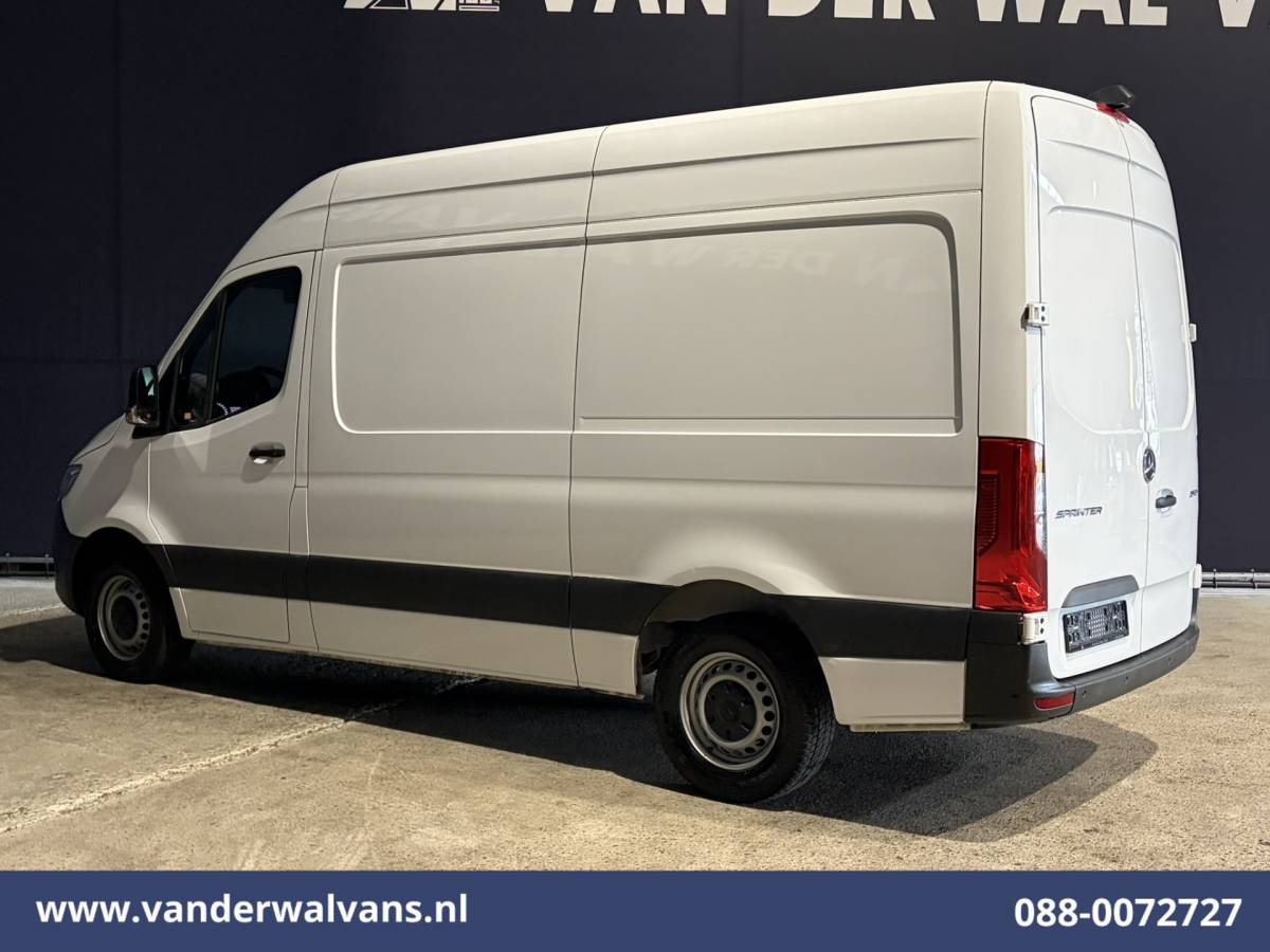 Mercedes-Benz Sprinter Mercedes-Benz Sprinter 317 CDI 170pk L2H2 Euro6 Airco | Camera | Navigatie | Apple Carplay | LED | Stoelverwarming Android Auto, Parkeersensoren
