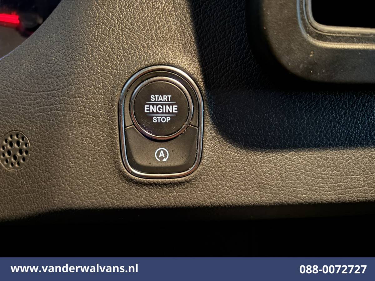 Mercedes-Benz Sprinter Mercedes-Benz Sprinter 317 CDI 170pk L2H2 Euro6 Airco | Camera | Navigatie | Apple Carplay | LED | Stoelverwarming Android Auto, Parkeersensoren