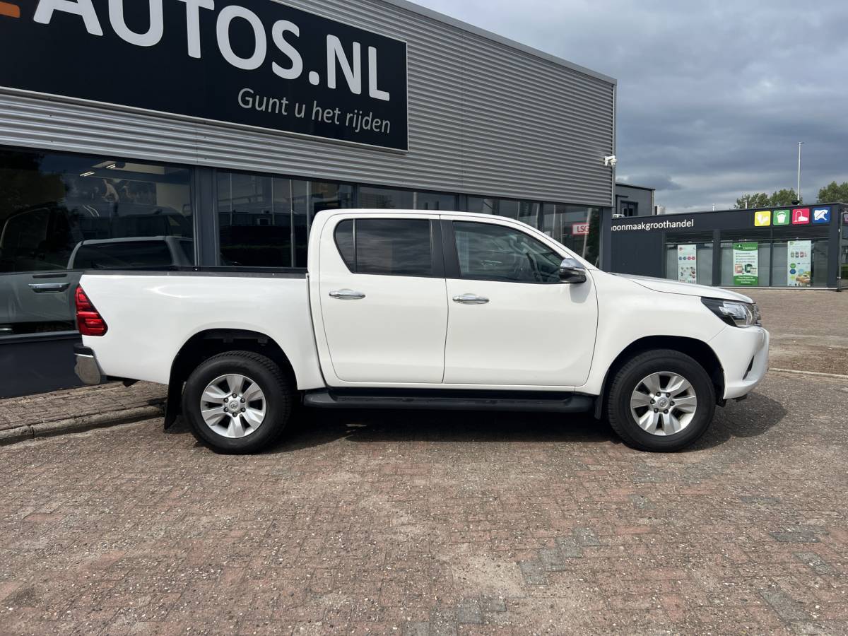 Toyota Hilux Toyota HiLux 2.4 D-4D-F Double Cab Professional
