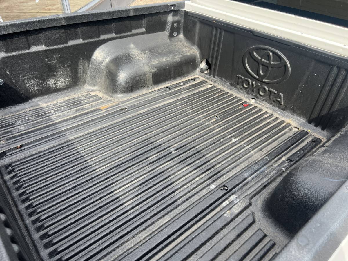 Toyota Hilux Toyota HiLux 2.4 D-4D-F Double Cab Professional