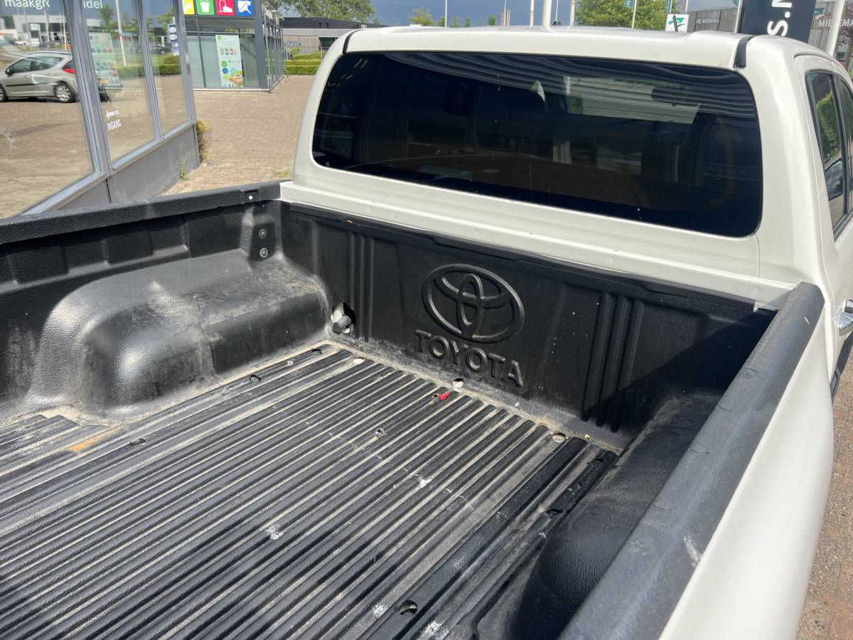 Toyota Hilux Toyota HiLux 2.4 D-4D-F Double Cab Professional