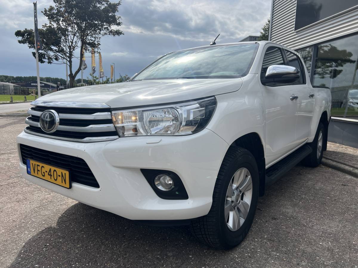 Toyota Hilux Toyota HiLux 2.4 D-4D-F Double Cab Professional