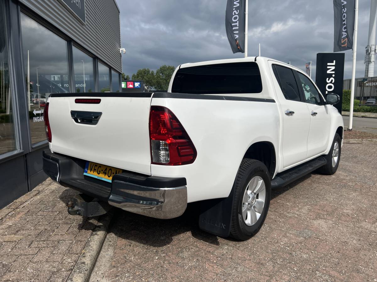 Toyota Hilux Toyota HiLux 2.4 D-4D-F Double Cab Professional