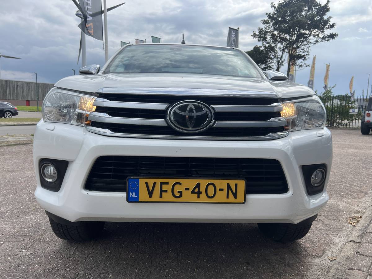 Toyota Hilux Toyota HiLux 2.4 D-4D-F Double Cab Professional