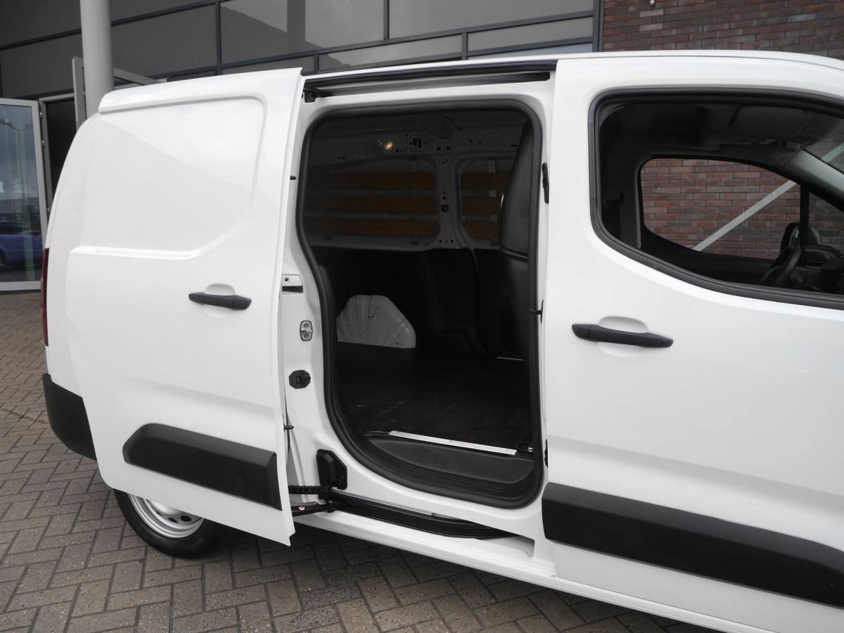 Peugeot Partner Peugeot Partner 1.6 BlueHDI Premium Long | Marge auto | Airco | Cruise control | Navigatie | Parkeersensoren achter | Laadruimte betimmering