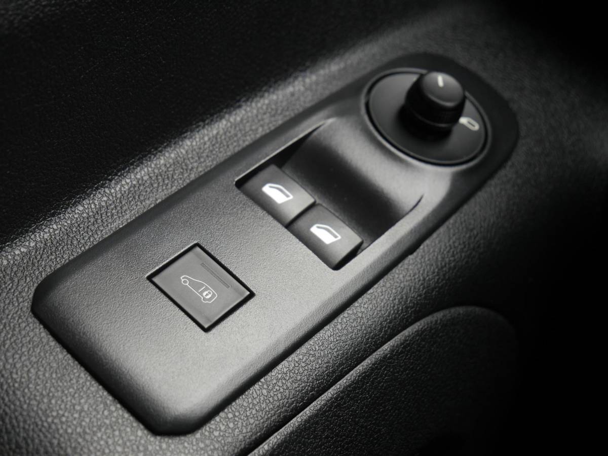 Peugeot Partner Peugeot Partner 1.6 BlueHDI Premium Long | Marge auto | Airco | Cruise control | Navigatie | Parkeersensoren achter | Laadruimte betimmering