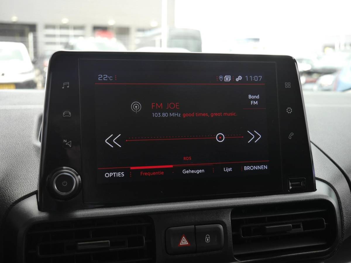 Peugeot Partner Peugeot Partner 1.6 BlueHDI Premium Long | Marge auto | Airco | Cruise control | Navigatie | Parkeersensoren achter | Laadruimte betimmering