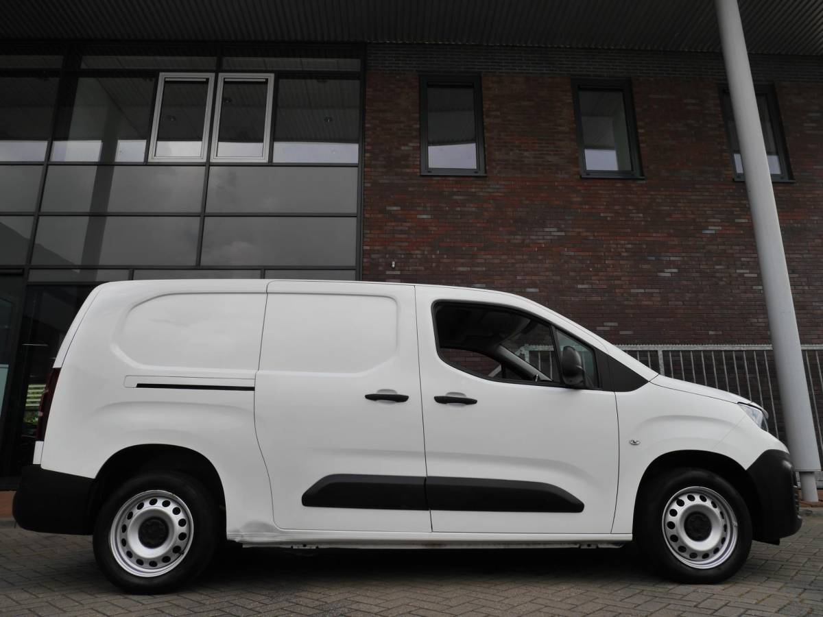 Peugeot Partner Peugeot Partner 1.6 BlueHDI Premium Long | Marge auto | Airco | Cruise control | Navigatie | Parkeersensoren achter | Laadruimte betimmering