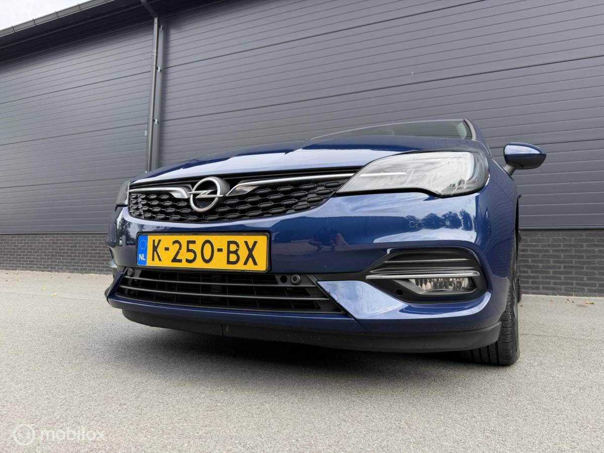 Opel Astra Opel Astra 1.2 Turbo Edition CLIMA*CRUISE*CARPLAY*HAAK*NAP!*LED