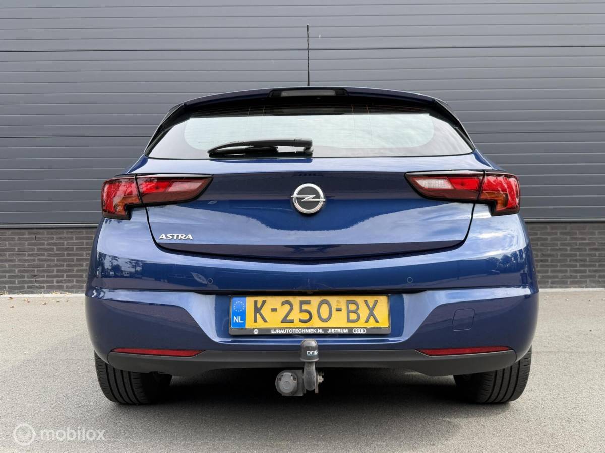 Opel Astra Opel Astra 1.2 Turbo Edition CLIMA*CRUISE*CARPLAY*HAAK*NAP!*LED