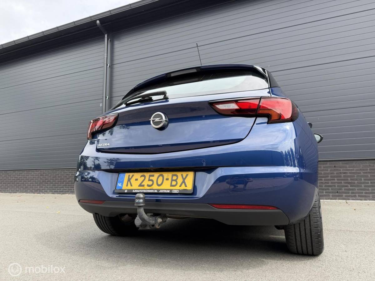 Opel Astra Opel Astra 1.2 Turbo Edition CLIMA*CRUISE*CARPLAY*HAAK*NAP!*LED