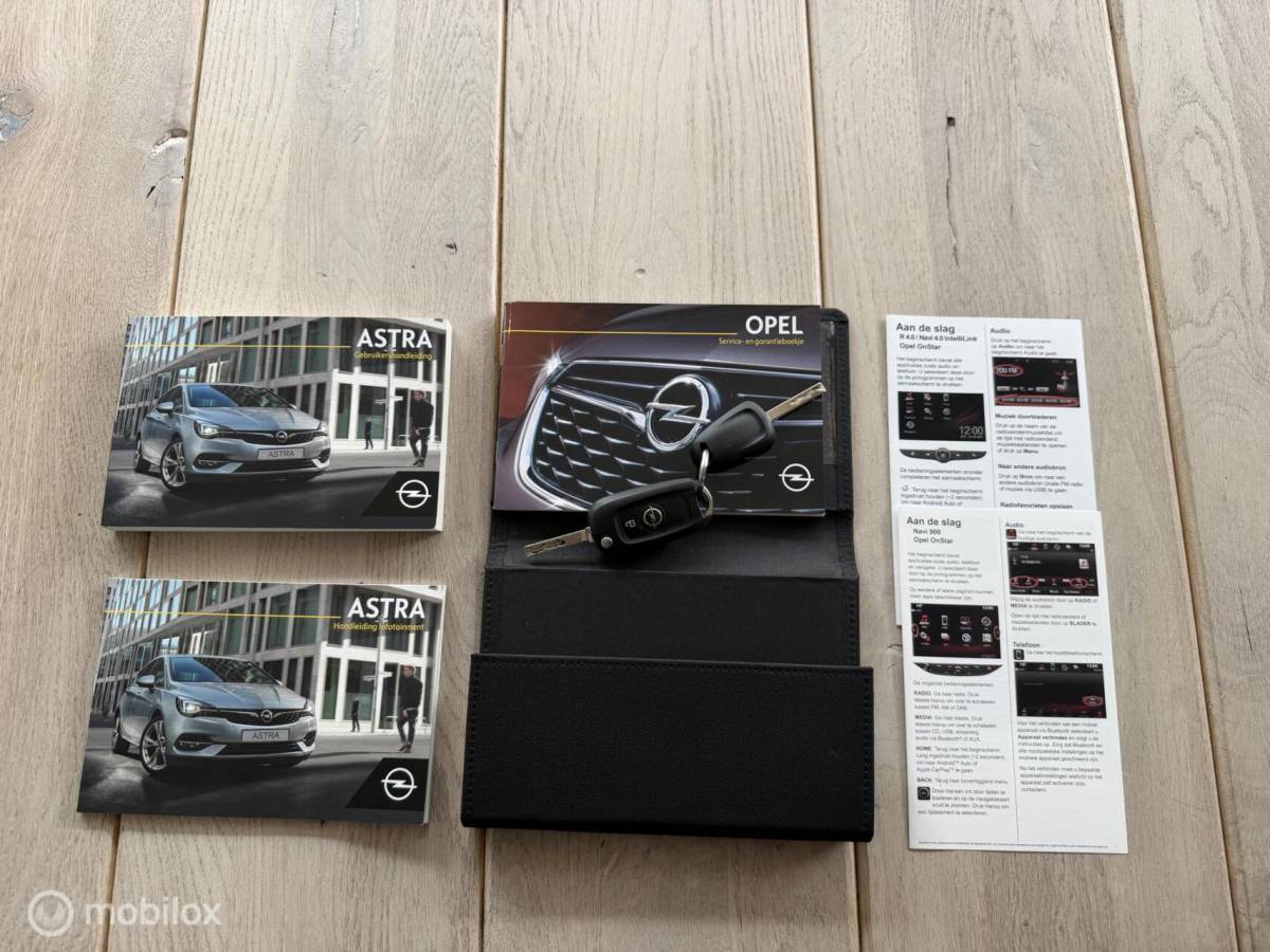 Opel Astra Opel Astra 1.2 Turbo Edition CLIMA*CRUISE*CARPLAY*HAAK*NAP!*LED