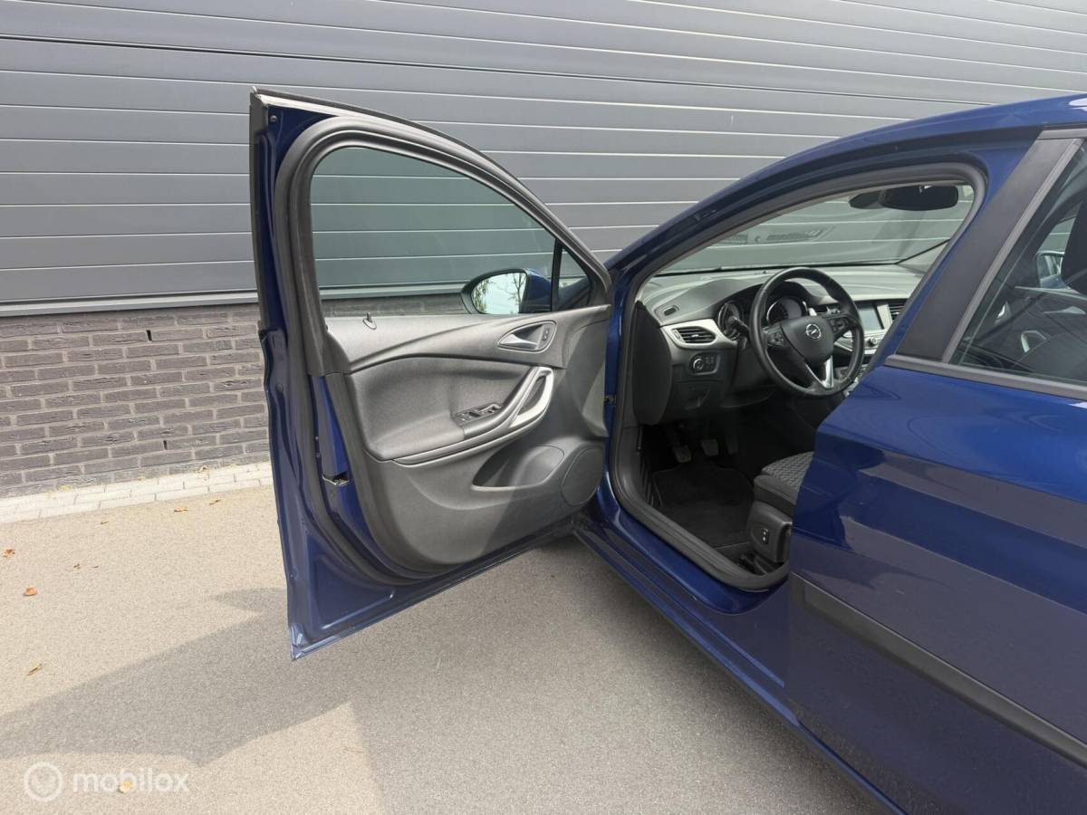 Opel Astra Opel Astra 1.2 Turbo Edition CLIMA*CRUISE*CARPLAY*HAAK*NAP!*LED