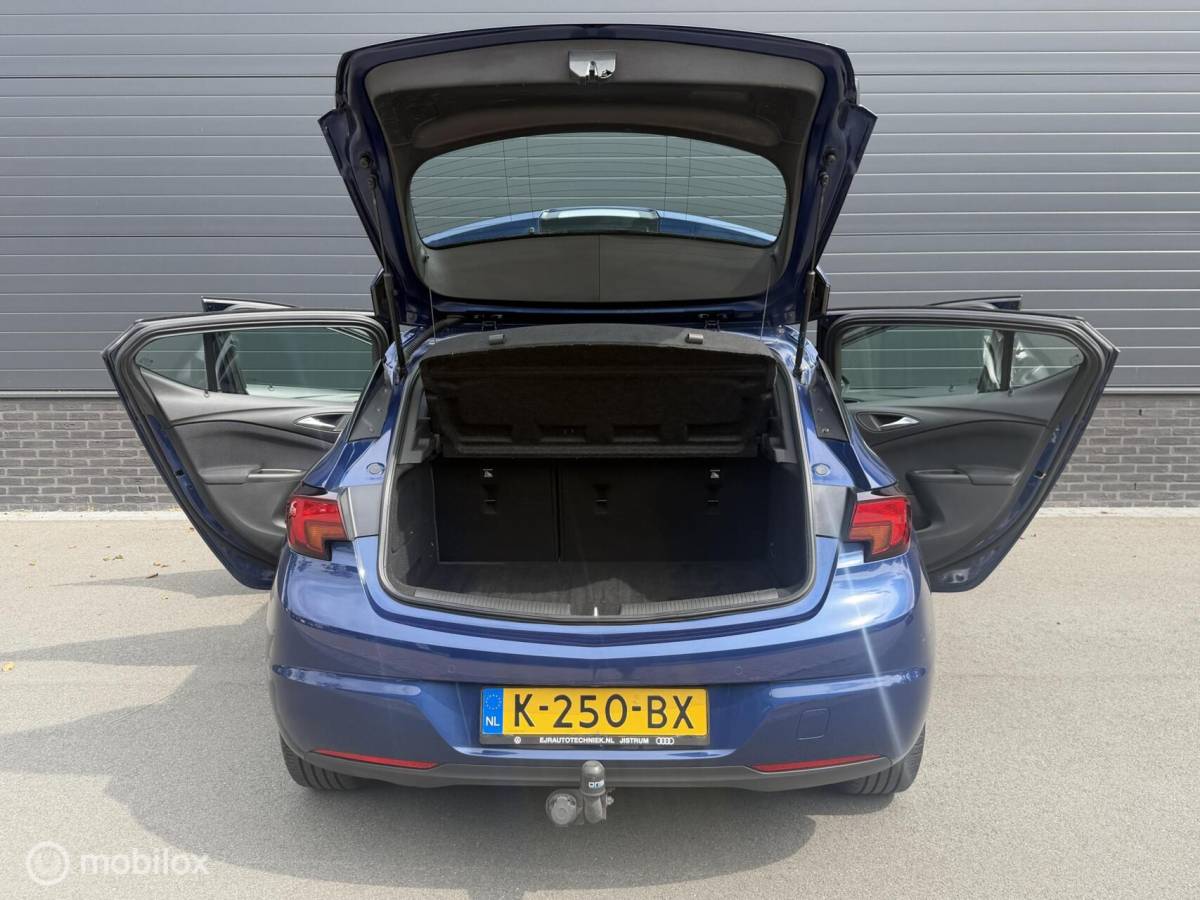 Opel Astra Opel Astra 1.2 Turbo Edition CLIMA*CRUISE*CARPLAY*HAAK*NAP!*LED