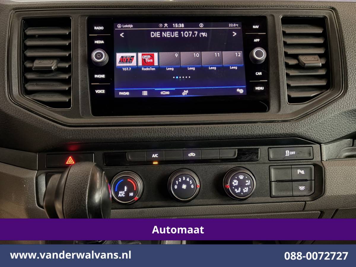 Volkswagen Crafter Volkswagen Crafter 2.0 TDI 141pk Automaat L3H3 L2H2 Euro6 Airco | Camera | Navigatie | Apple Carplay Android Auto, Parkeersensoren, Bijrijdersbank, 3000kg trekvermogen