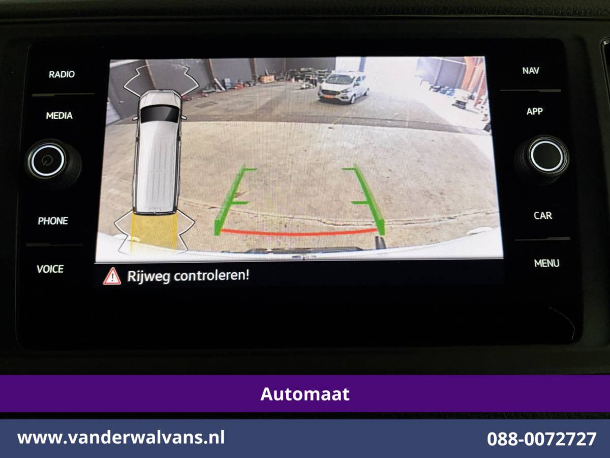 Volkswagen Crafter Volkswagen Crafter 2.0 TDI 141pk Automaat L3H3 L2H2 Euro6 Airco | Camera | Navigatie | Apple Carplay Android Auto, Parkeersensoren, Bijrijdersbank, 3000kg trekvermogen