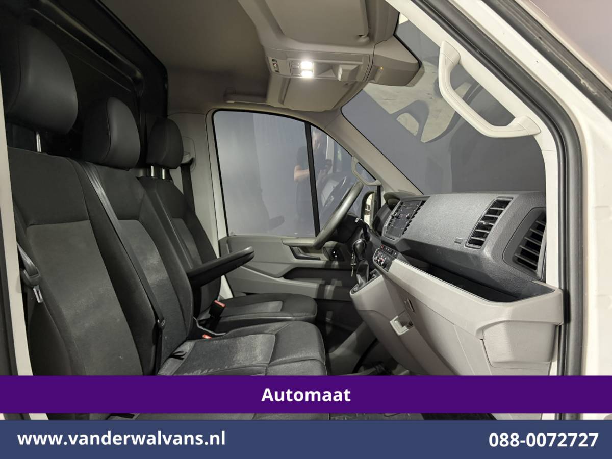 Volkswagen Crafter Volkswagen Crafter 2.0 TDI 141pk Automaat L3H3 L2H2 Euro6 Airco | Camera | Navigatie | Apple Carplay Android Auto, Parkeersensoren, Bijrijdersbank, 3000kg trekvermogen
