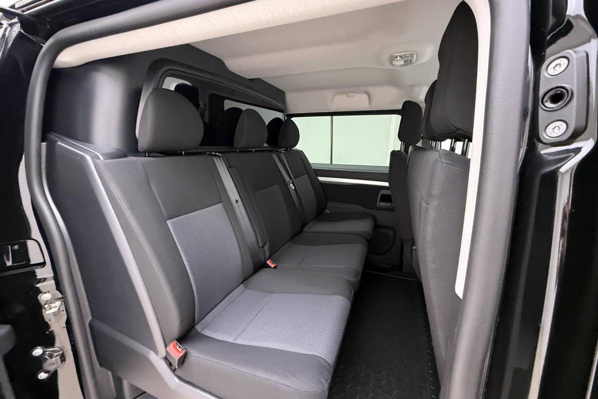 Fiat Scudo Fiat Scudo 2.0 MultiJet 180pk L3H1 DC Business Pro | Dubbel Cabine | 6-Persoons | Automaat | Airconditioning | Cruise control