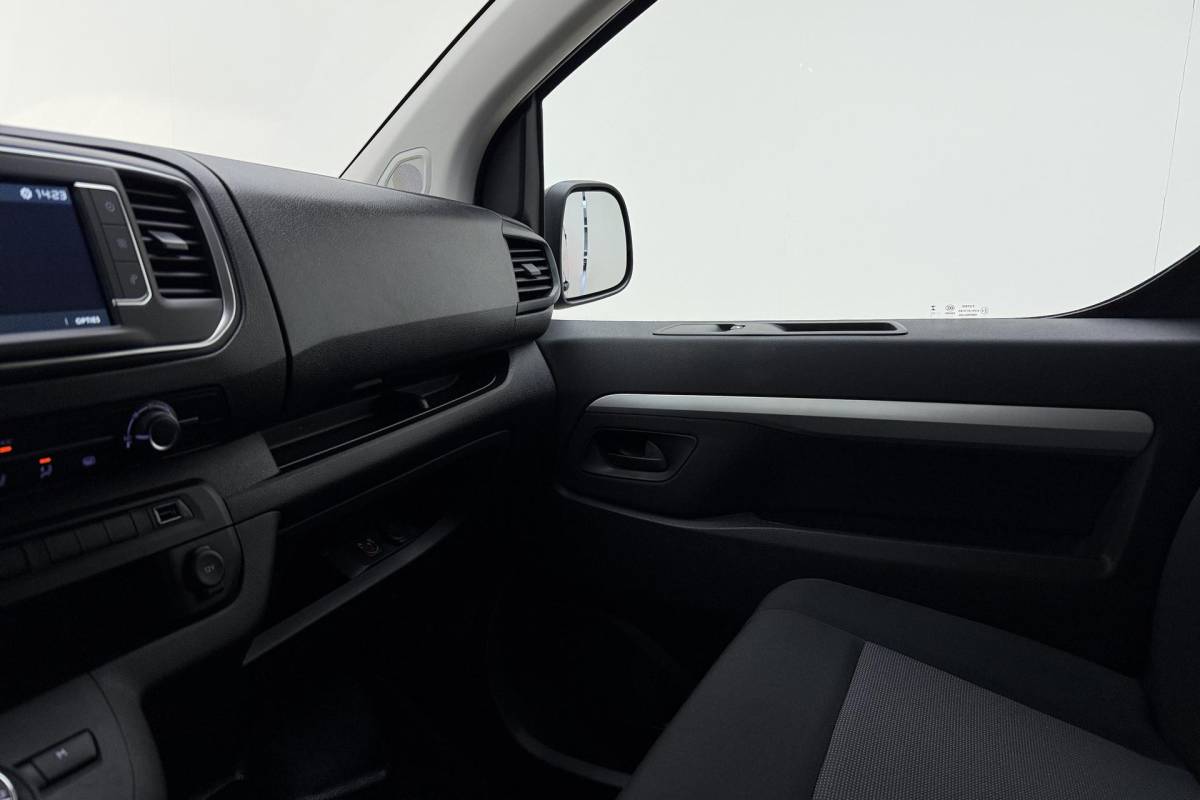Fiat Scudo Fiat Scudo 2.0 MultiJet 180pk L3H1 DC Business Pro | Dubbel Cabine | 6-Persoons | Automaat | Airconditioning | Cruise control