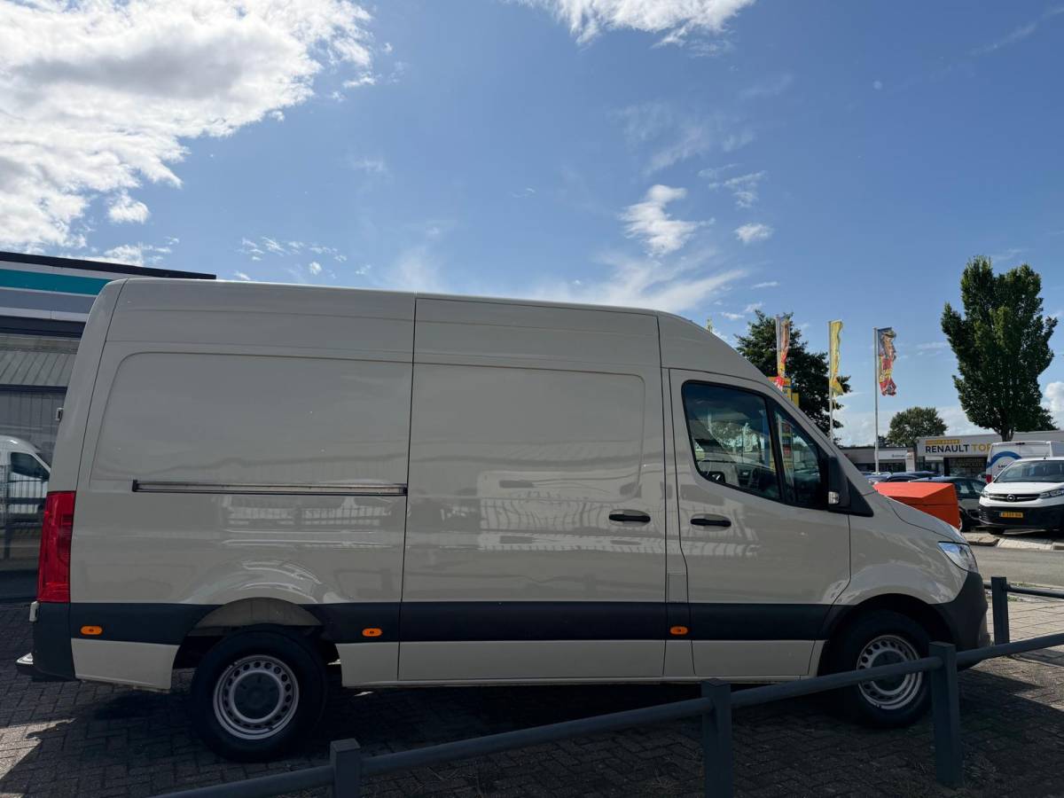 Mercedes-Benz Sprinter Mercedes-Benz Sprinter 311 CDI L2H2 RWD E6 | 3.5T Trekhaak mogelijk | Airco
